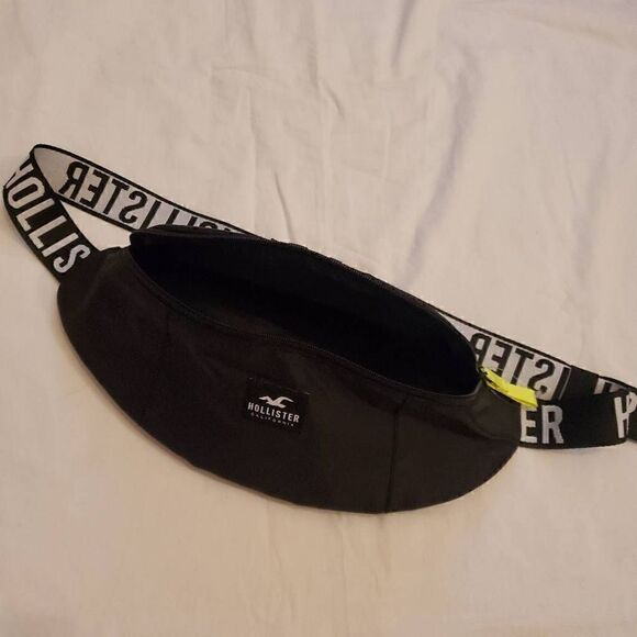 Hollister black logo fanny pack New - Picture 6 of 8